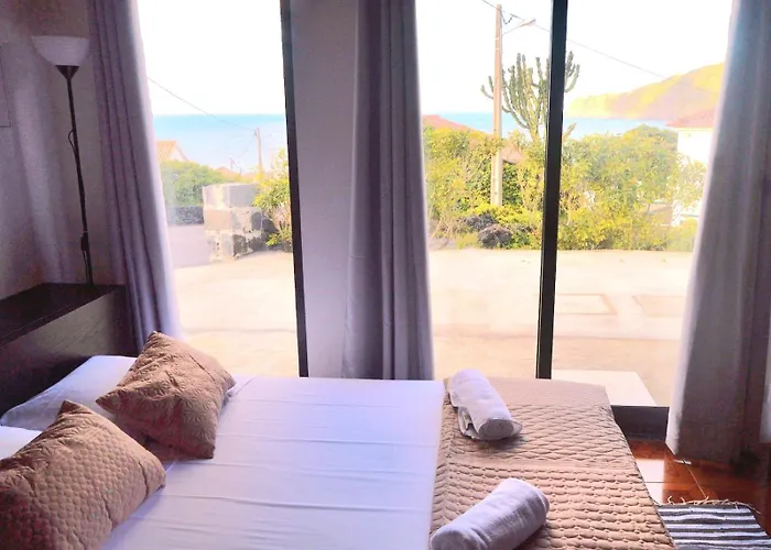 Beachscape Nyaraló Fajã